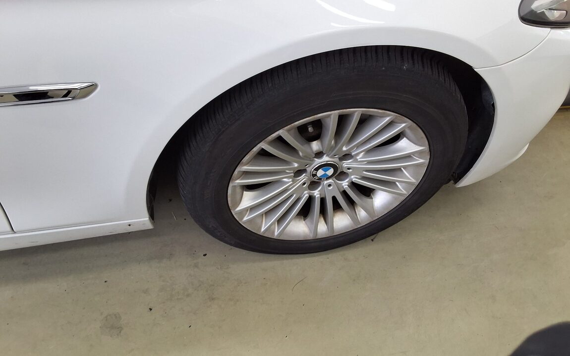 BMW 5 SERIES (6TH GEN) 520d 2014 - zdjęcie 28
