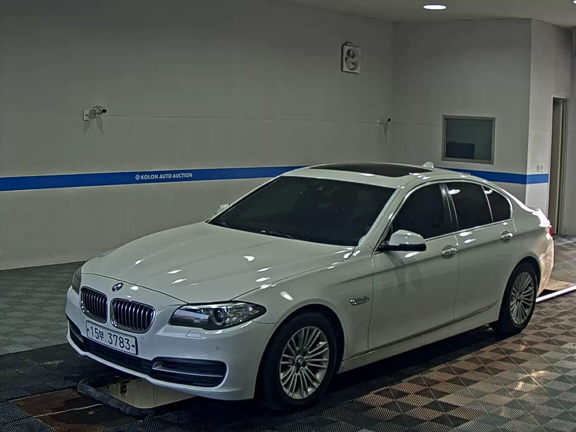 BMW 5 SERIES (6TH GEN) 520d 2014 - zdjęcie 2