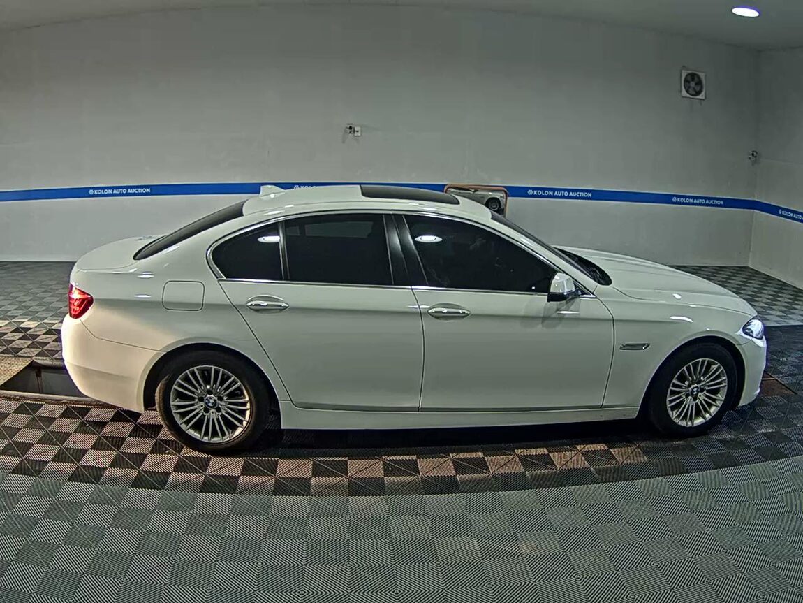 BMW 5 SERIES (6TH GEN) 520d 2014 - zdjęcie 4