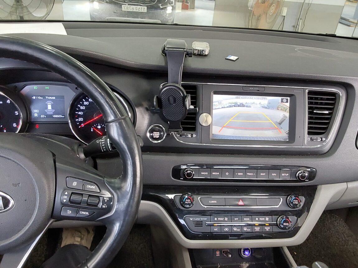 KIA THE NEW CARNIVAL 9-SEATER DIESEL LUXURY 2019 - zdjęcie 17
