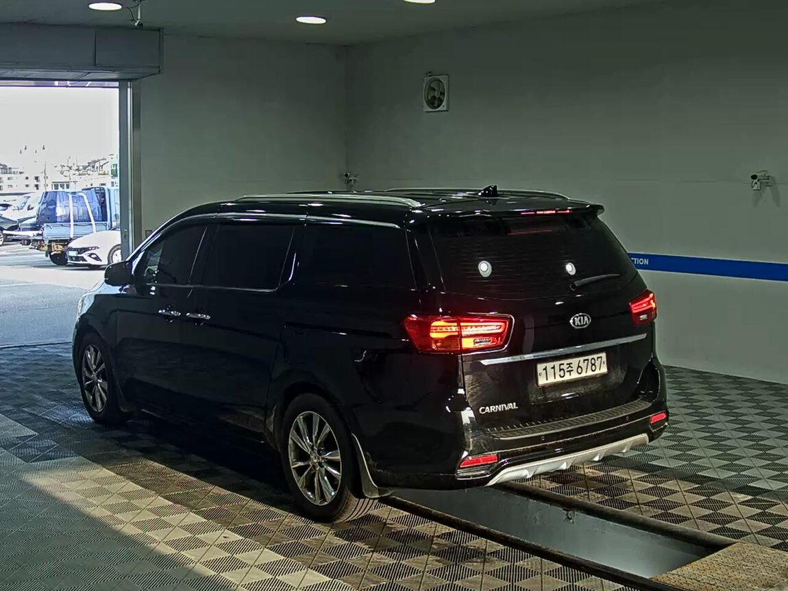 KIA THE NEW CARNIVAL 9-SEATER DIESEL LUXURY 2019 - zdjęcie 6