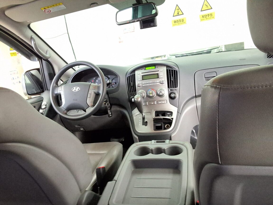 HYUNDAI GRAND STAREX 12-SEATER DIESEL CVX LUXURY 2015 - zdjęcie 11