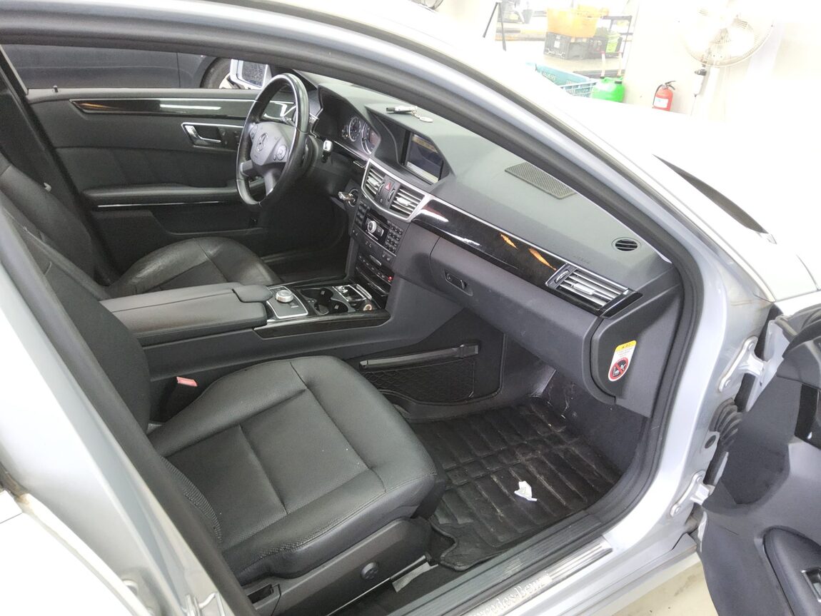 MERCEDES-BENZ E-CLASS (4TH GEN) E300 AVANTGARDE 2010 - zdjęcie 14