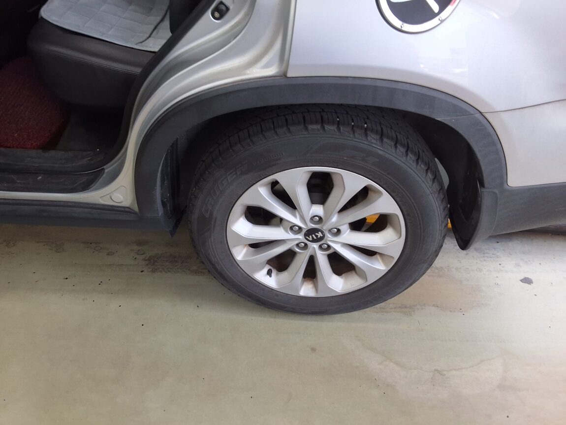 KIA NEW SORENTO R R2.0 2WD TLX 2013 - zdjęcie 23