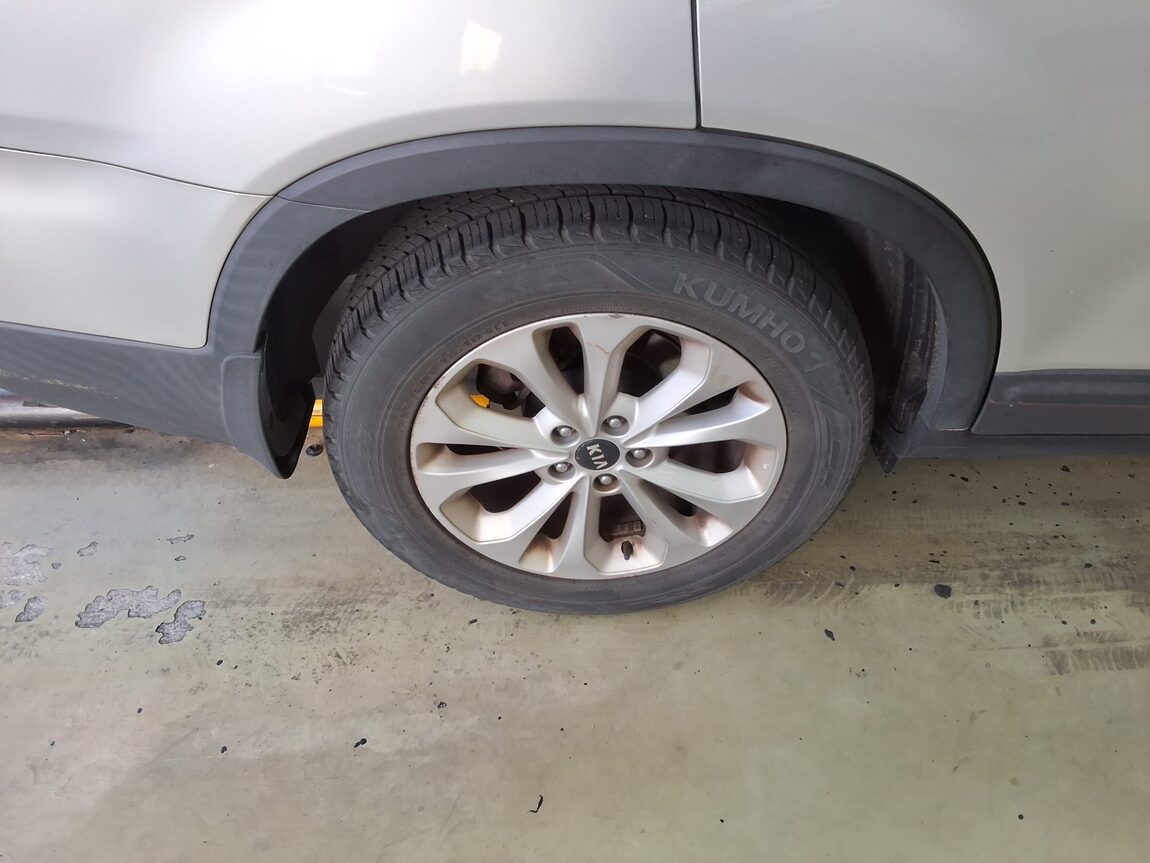 KIA NEW SORENTO R R2.0 2WD TLX 2013 - zdjęcie 25