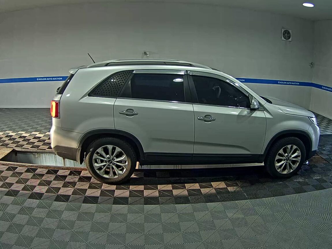 KIA NEW SORENTO R R2.0 2WD TLX 2013 - zdjęcie 4