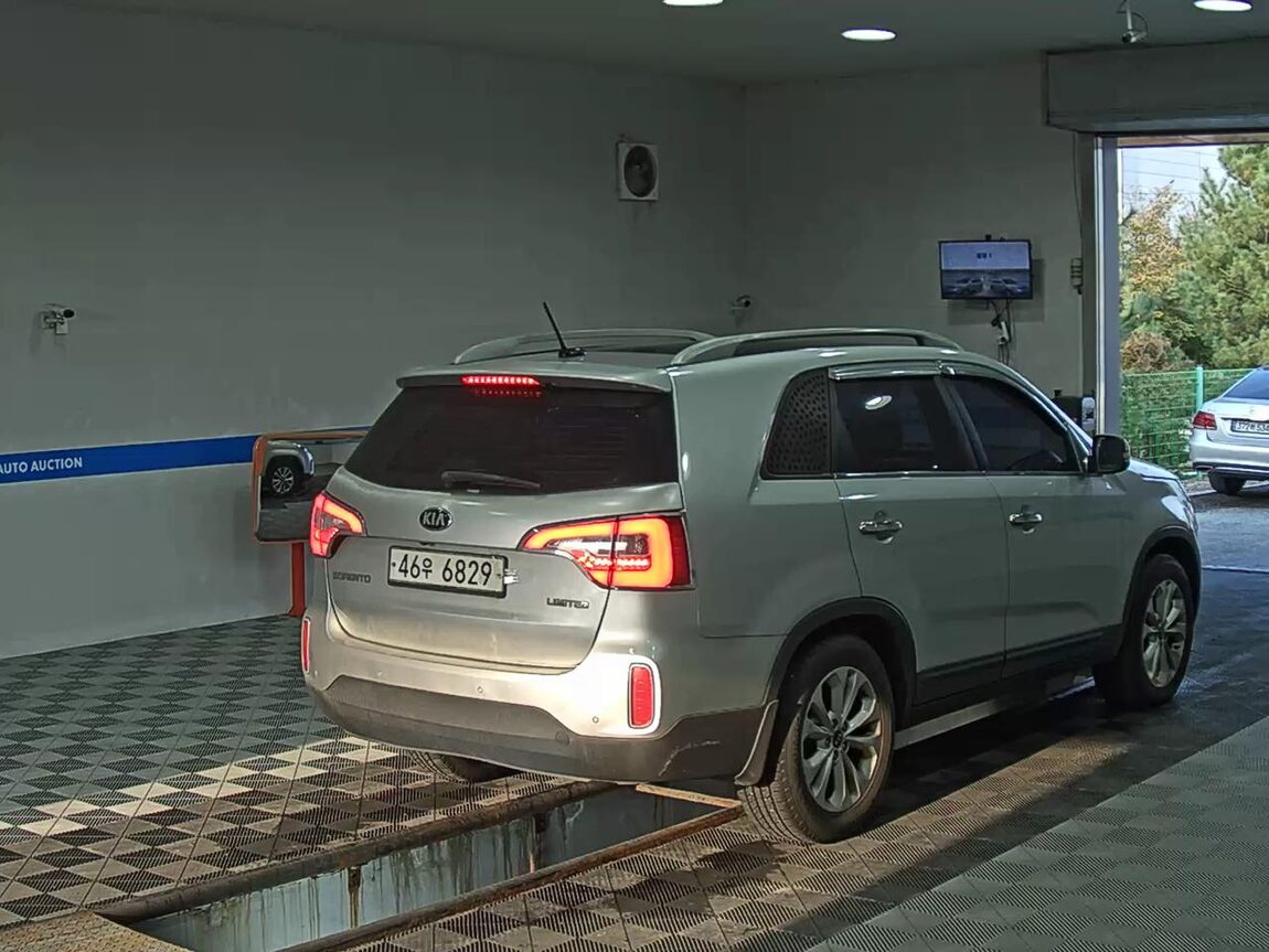 KIA NEW SORENTO R R2.0 2WD TLX 2013 - zdjęcie 5