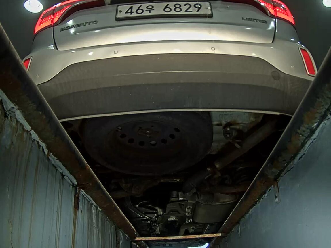KIA NEW SORENTO R R2.0 2WD TLX 2013 - zdjęcie 8