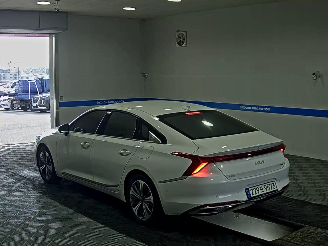KIA K8 HYBRID HEV SIGNATURE 2023 - zdjęcie 6