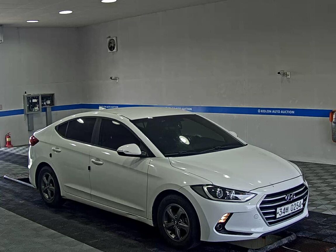 HYUNDAI AVANTE AD 1.6 GDi SMART 2017 - zdjęcie 3