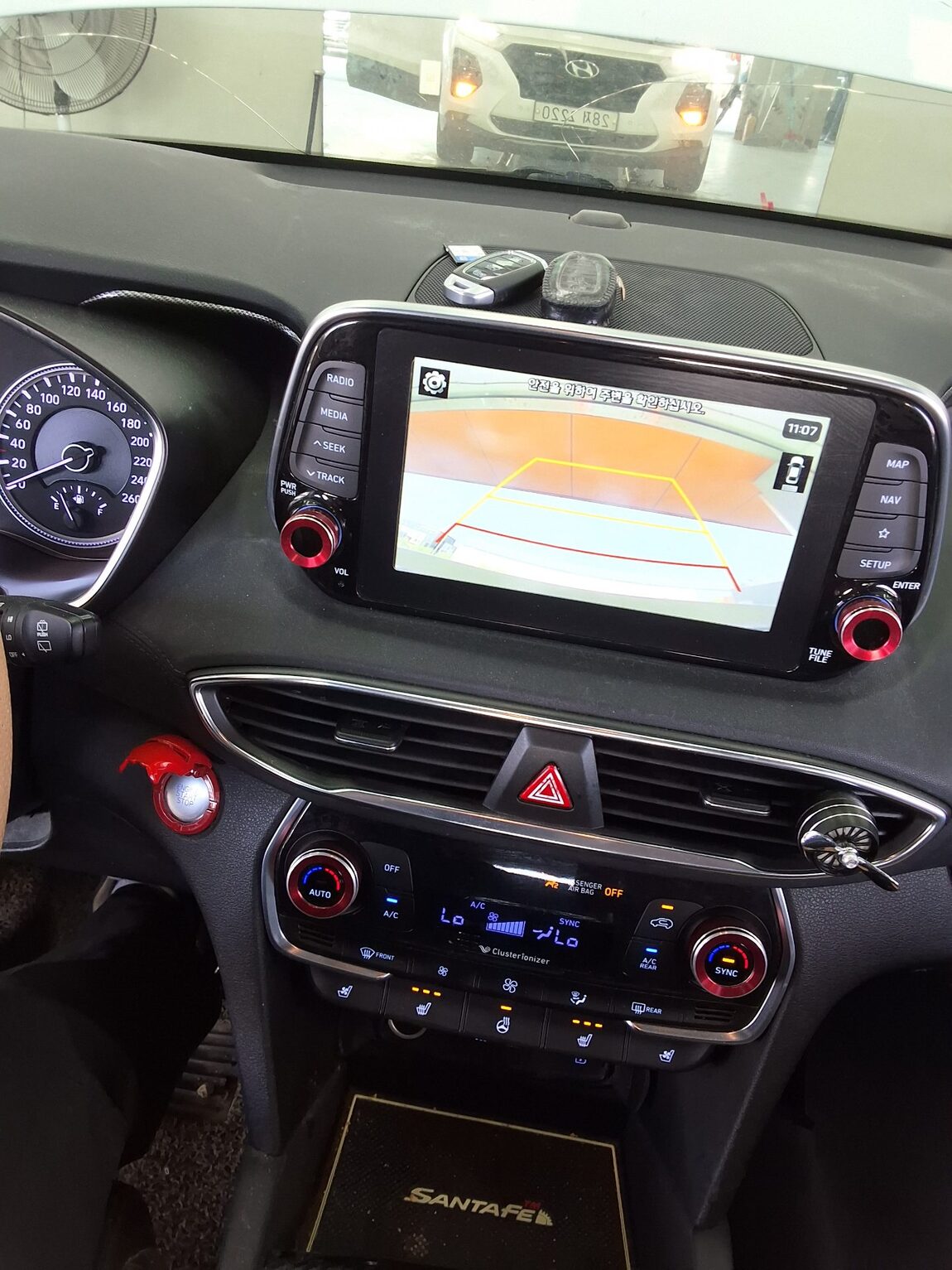 HYUNDAI SANTA FE (TM) R2.2 2WD EXCLUSIVE 2019 - zdjęcie 17