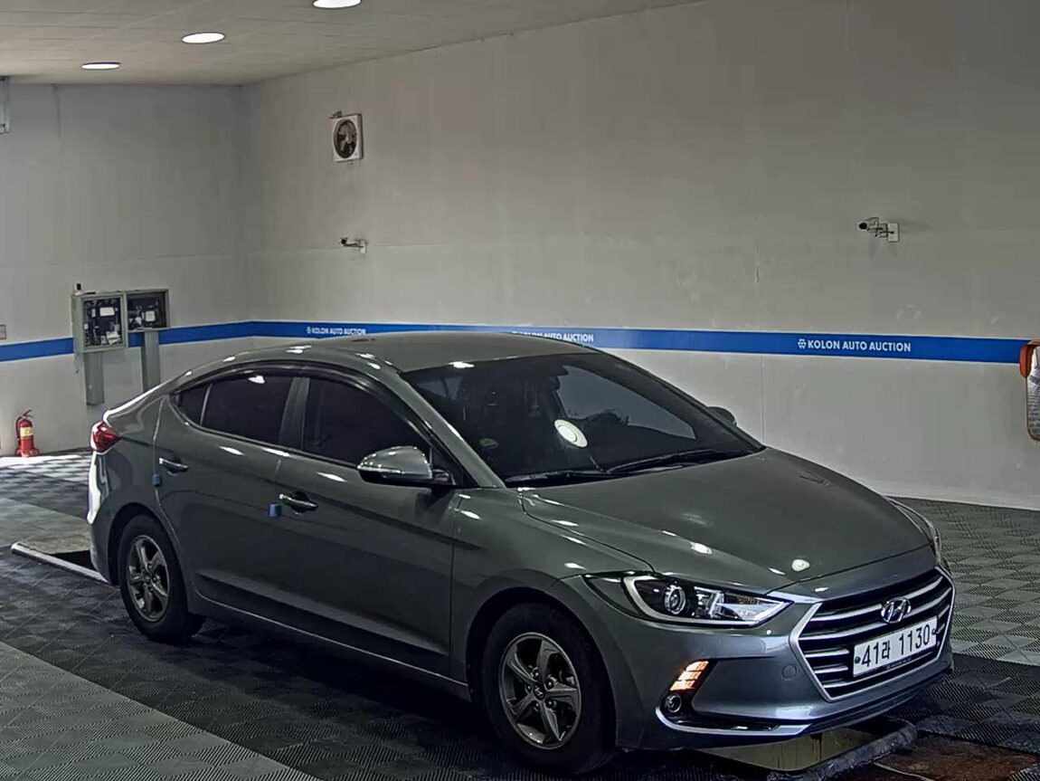 HYUNDAI AVANTE AD 1.6 GDi SMART 2017 - zdjęcie 3