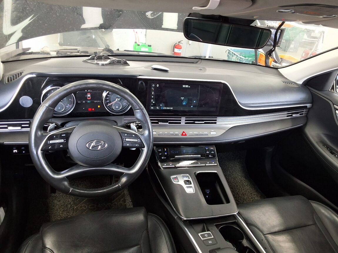 HYUNDAI THE NEW GRANDEUR IG GASOLINE 2.5 PREMIUM CHOICE 2020 - zdjęcie 11
