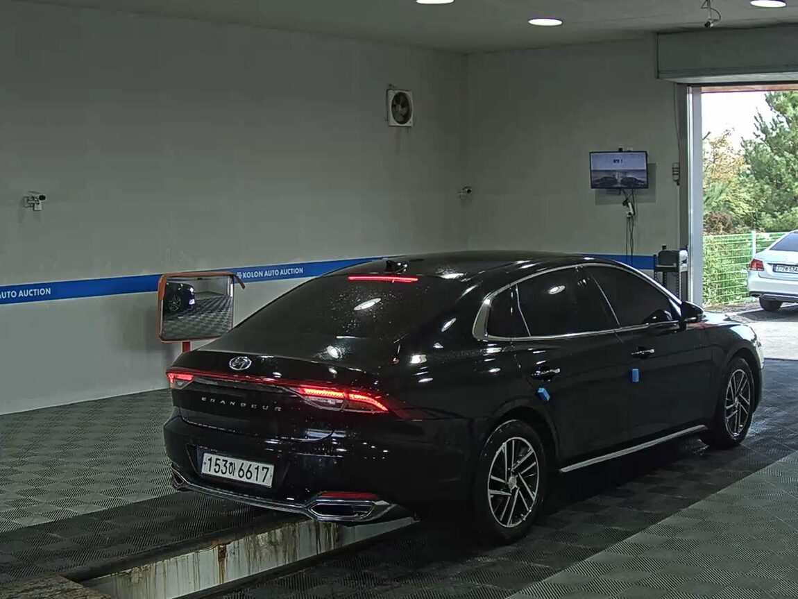 HYUNDAI THE NEW GRANDEUR IG GASOLINE 2.5 PREMIUM CHOICE 2020 - zdjęcie 5