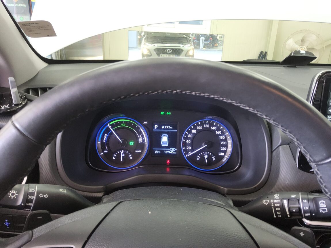 HYUNDAI KONA HYBRID 1.6 HEV MODERN SPECIAL 2020 - zdjęcie 9