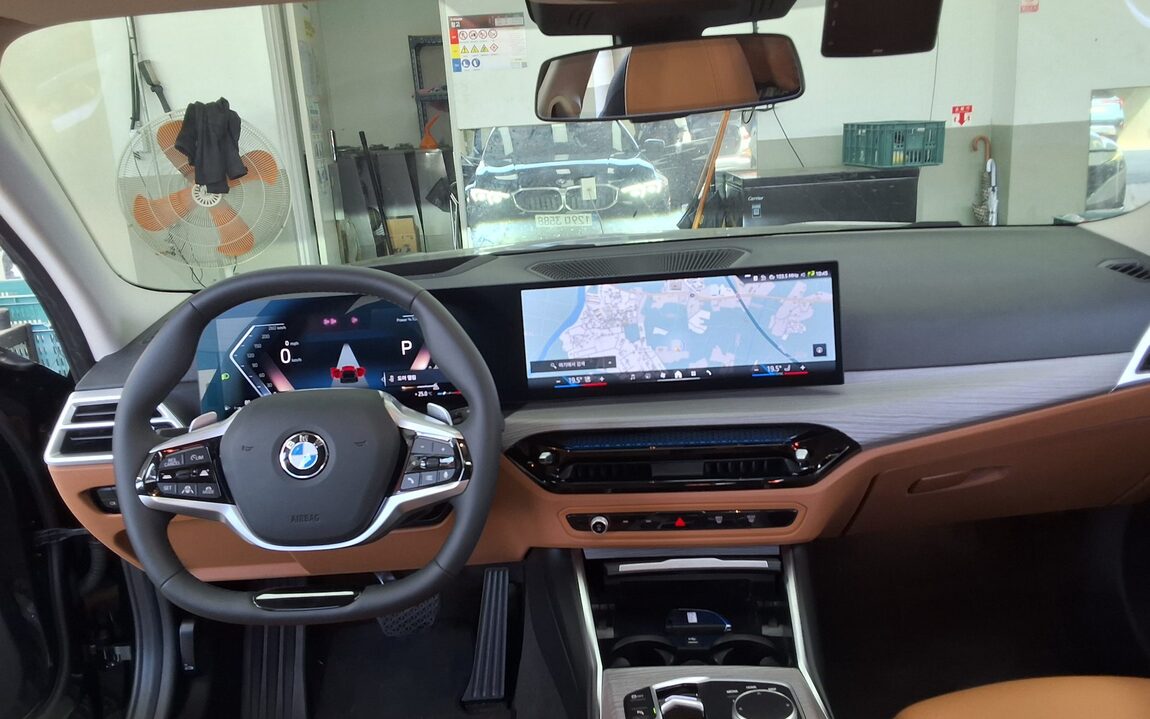BMW 3 SERIES (7TH GEN) TOURING 320i 2026 - zdjęcie 11