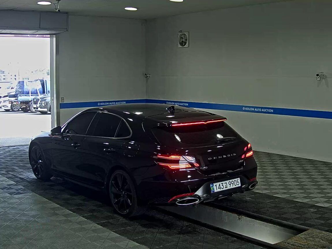 GENESIS THE NEW G70 GASOLINE 2.0T AWD SHOOTING BRAKE SPORT PACK 2023 - zdjęcie 6