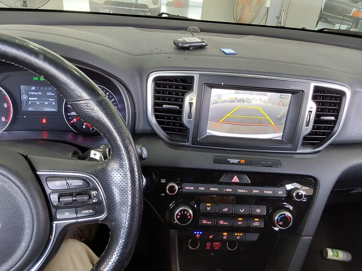 KIA NEW SPORTAGE R2.0 4WD NOBLESSE 2016 - zdjęcie 17
