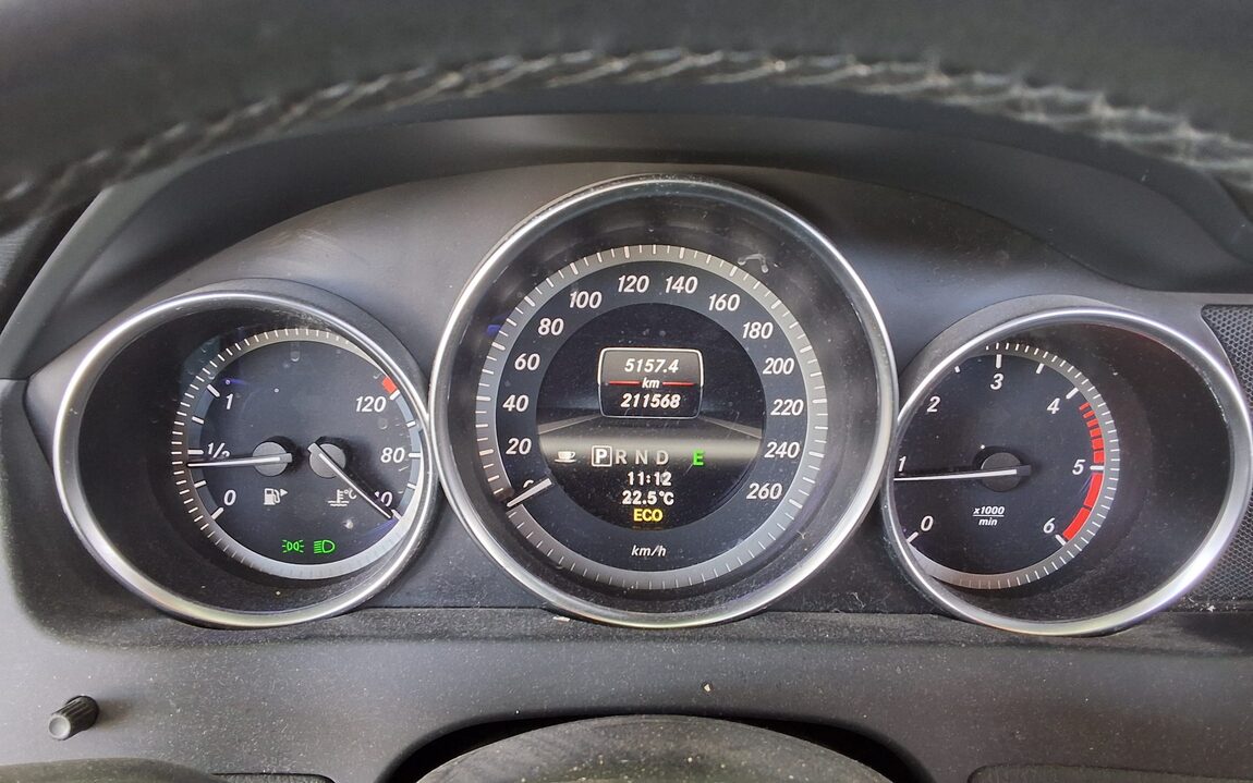 MERCEDES-BENZ C-CLASS (3RD GEN) C220 CDI 2013 - zdjęcie 9