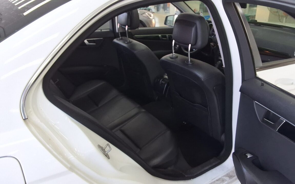 MERCEDES-BENZ C-CLASS (3RD GEN) C220 CDI 2013 - zdjęcie 13