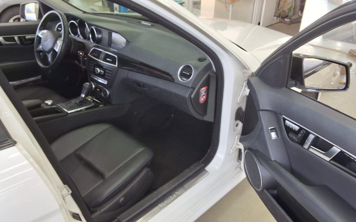 MERCEDES-BENZ C-CLASS (3RD GEN) C220 CDI 2013 - zdjęcie 14