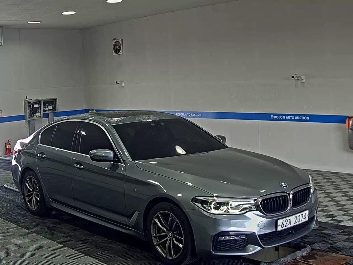 BMW 5 SERIES (7TH GEN) 530i xDRIVE M SPORT PACK PLUS 2018 - zdjęcie 3