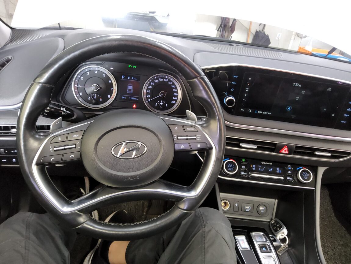 HYUNDAI SONATA (DN8) G2.0 PREMIUM 2020 - zdjęcie 17