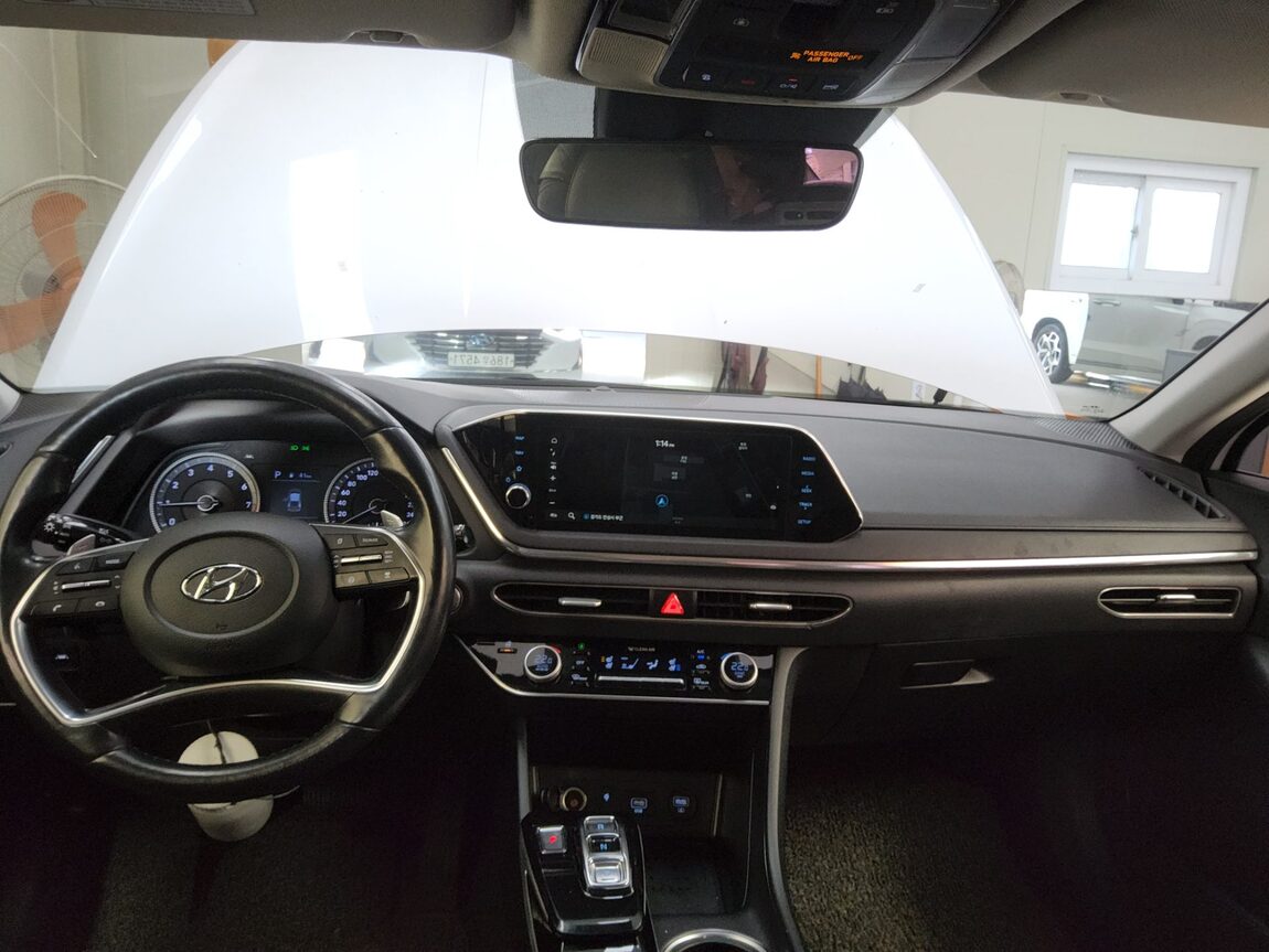 HYUNDAI SONATA (DN8) G2.0 PREMIUM 2020 - zdjęcie 11