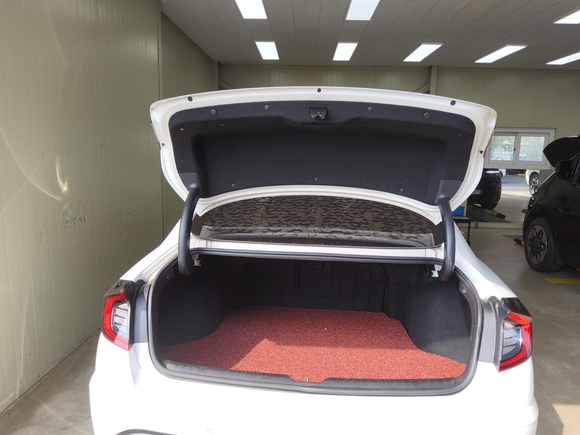 HYUNDAI SONATA (DN8) G2.0 PREMIUM 2020 - zdjęcie 15