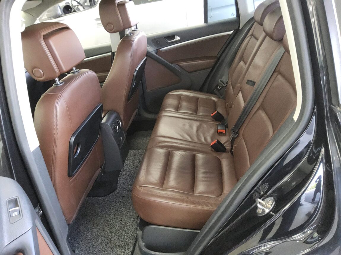 VOLKSWAGEN TIGUAN 2.0 TDI BLUEMOTION PREMIUM 2012 - zdjęcie 12