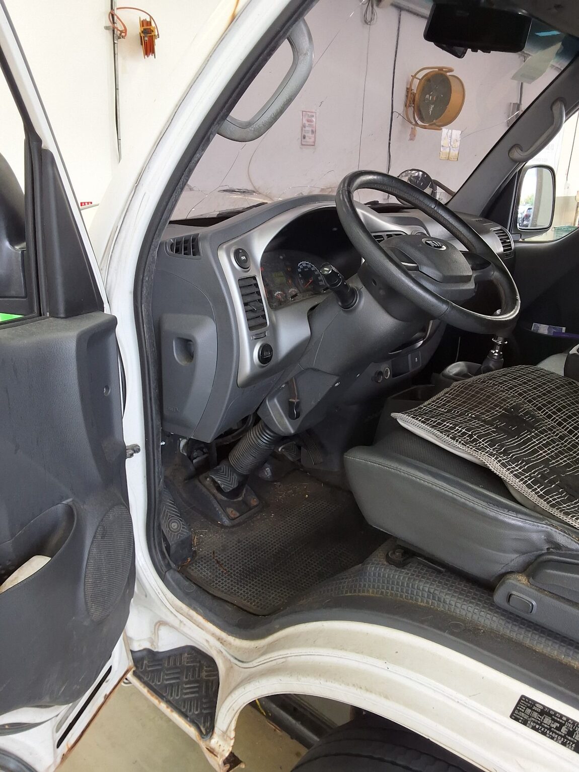 KIA BONGO III CARGO FREEZER BOX TRUCK 1.2 TON STANDARD CAB 2016 - zdjęcie 10
