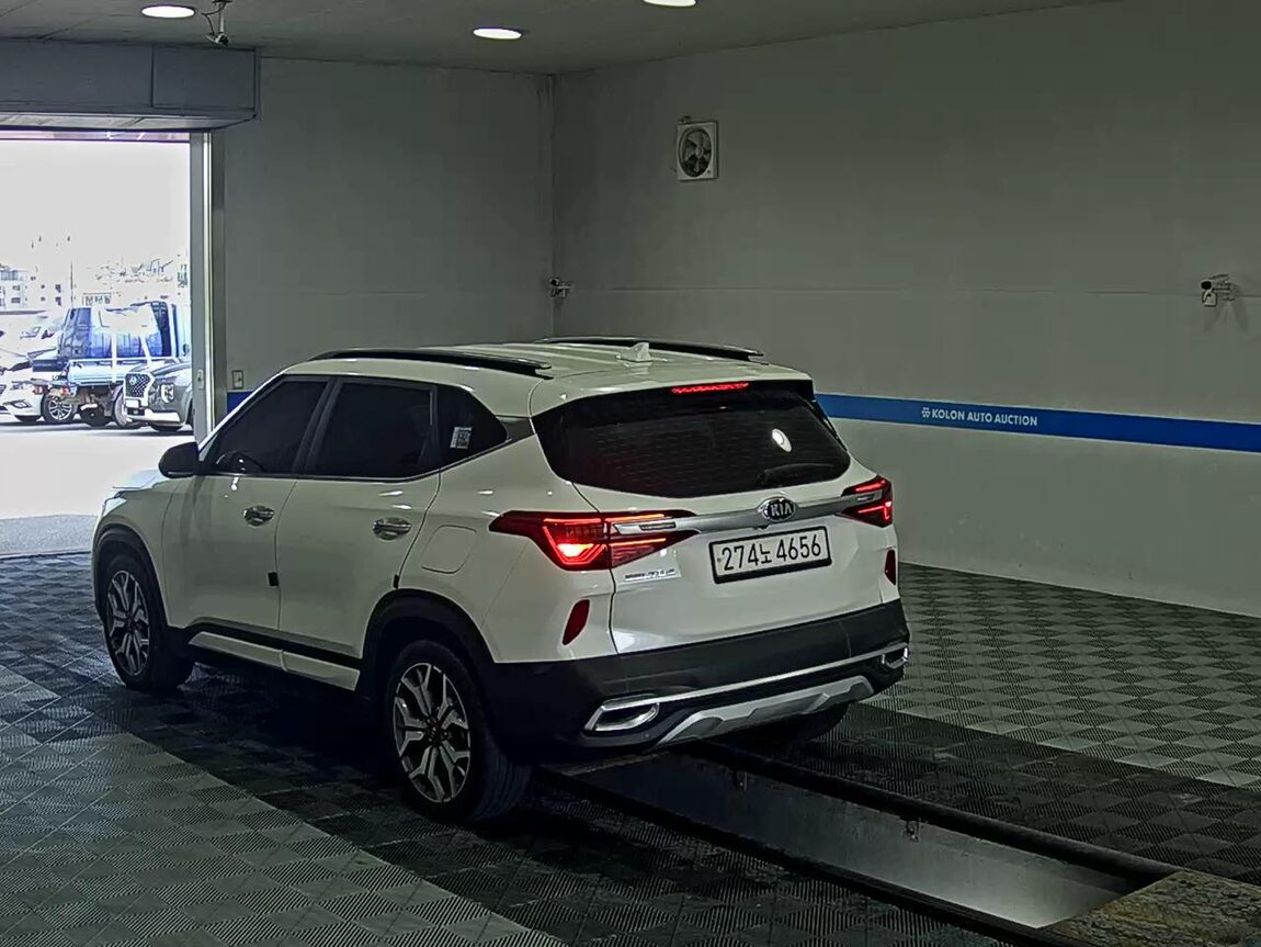 KIA SELTOS 1.6 DIESEL 2WD SIGNATURE 2021 - zdjęcie 6