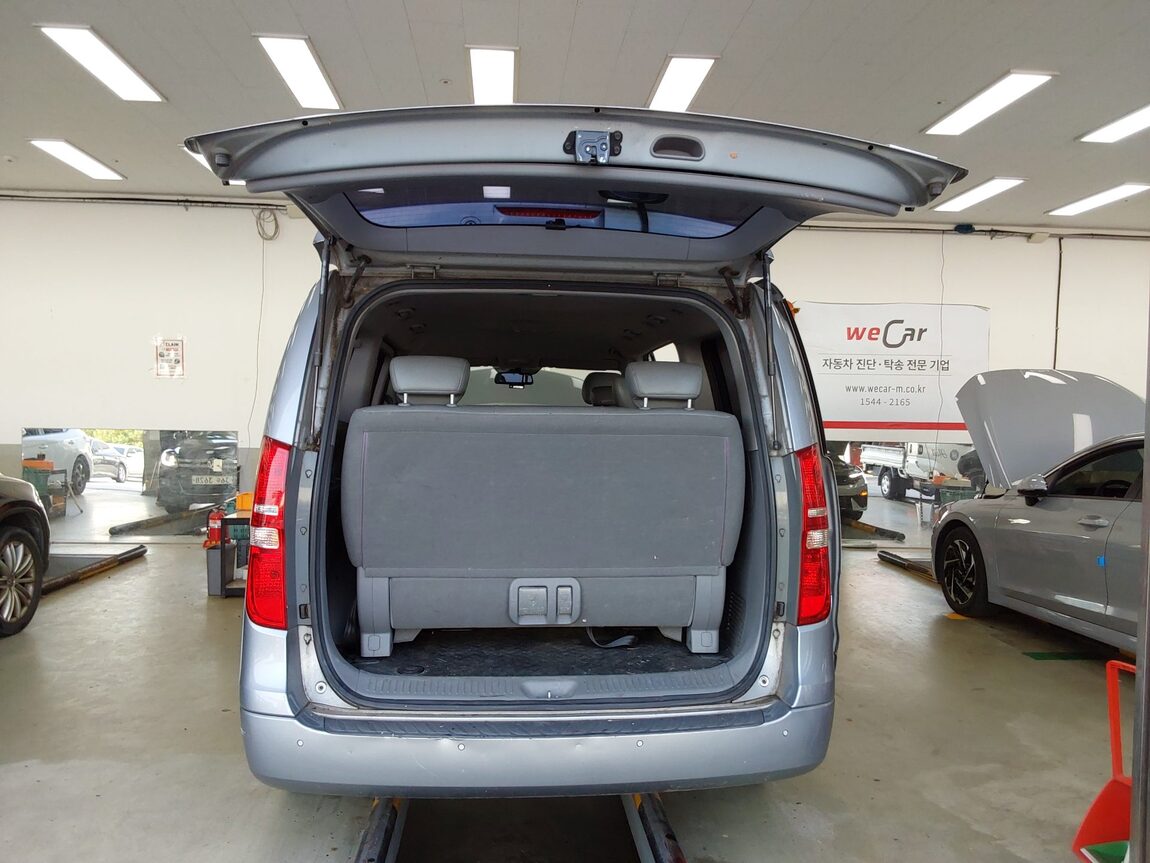HYUNDAI GRAND STAREX 12-SEATER DIESEL CVX PREMIER 2012 - zdjęcie 15