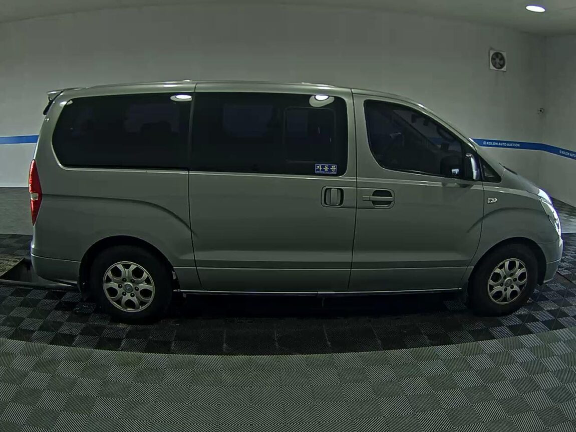 HYUNDAI GRAND STAREX 12-SEATER DIESEL CVX PREMIER 2012 - zdjęcie 4