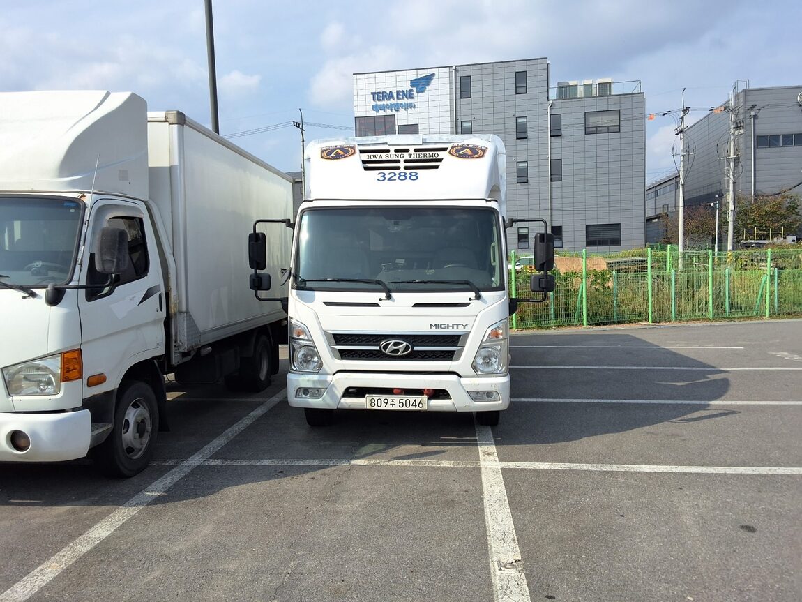 HYUNDAI ALL NEW MIGHTY 3.5 TON SUPER CAB LONG WHEELBASE HIGH DECK 2015 - zdjęcie 3