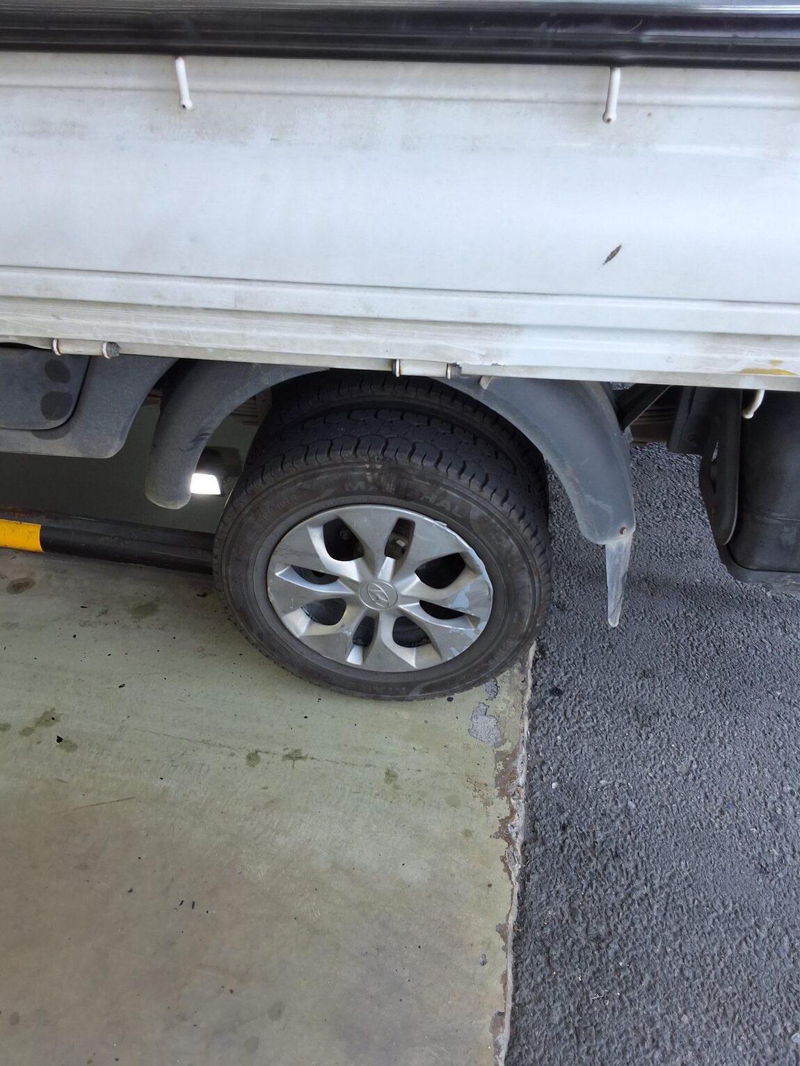 HYUNDAI PORTER II VGT SUPER CAB EXTRA LONG WHEELBASE PREMIUM 2023 - zdjęcie 20