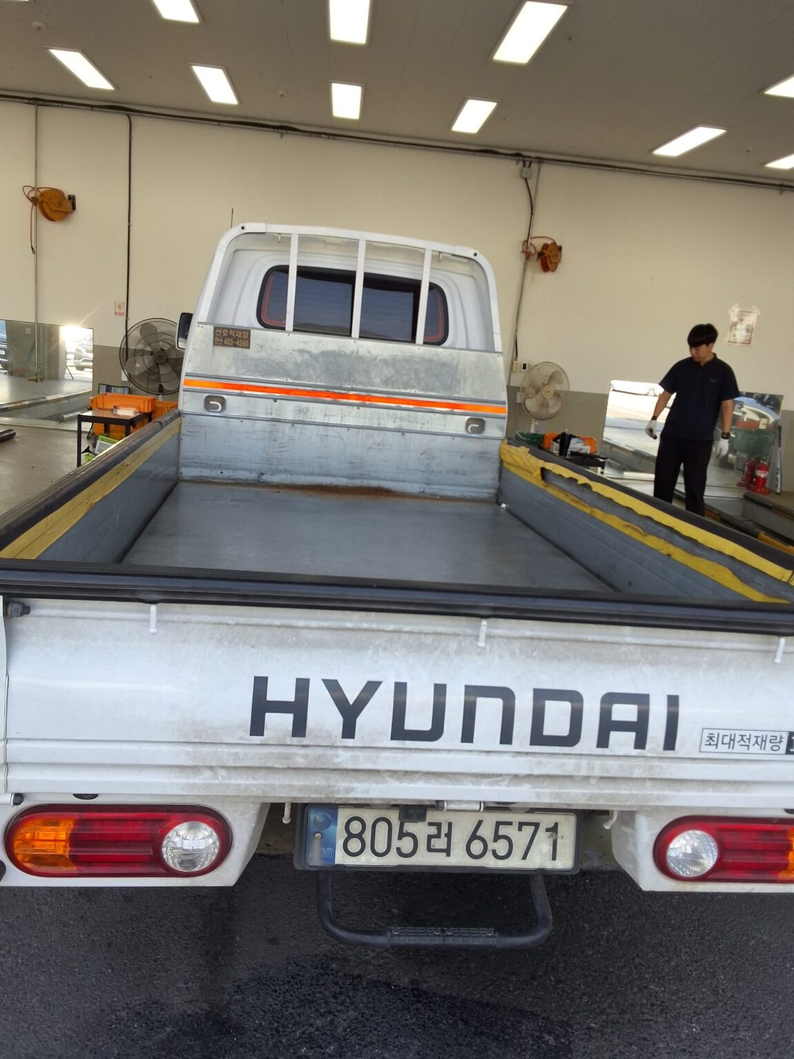 HYUNDAI PORTER II VGT SUPER CAB EXTRA LONG WHEELBASE PREMIUM 2023 - zdjęcie 13