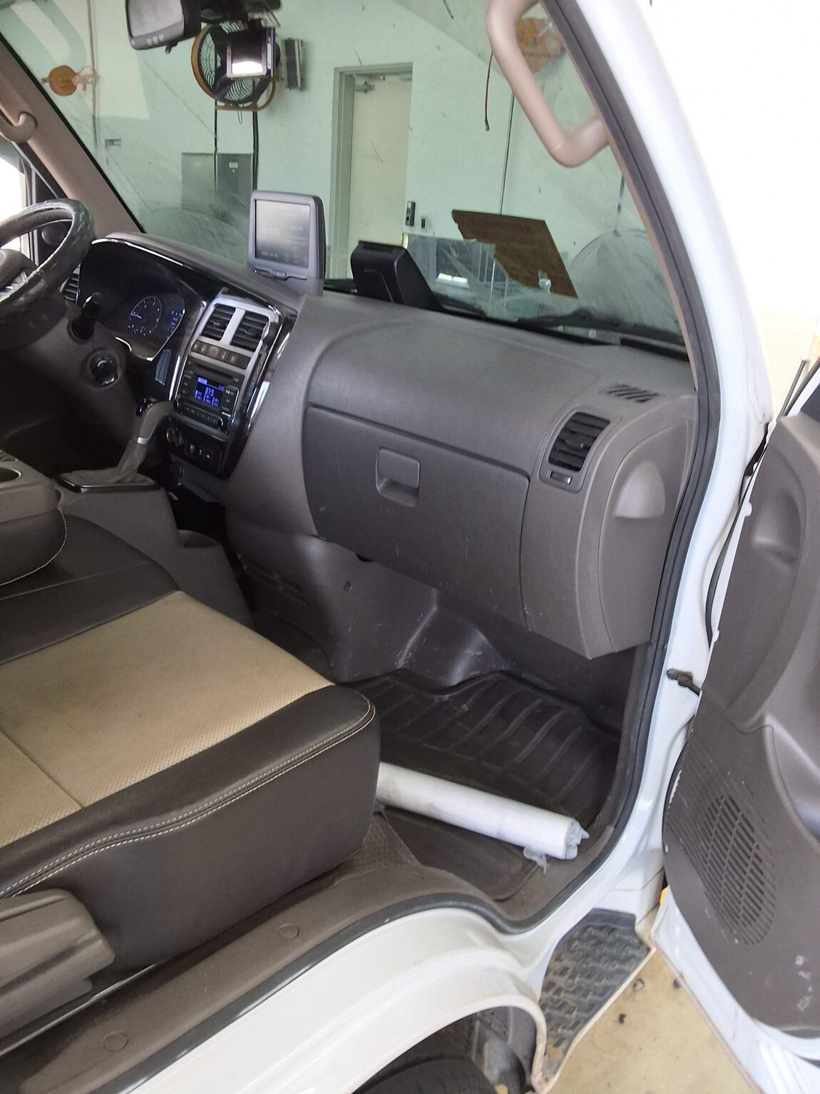 HYUNDAI PORTER II VGT SUPER CAB EXTRA LONG WHEELBASE PREMIUM 2023 - zdjęcie 12