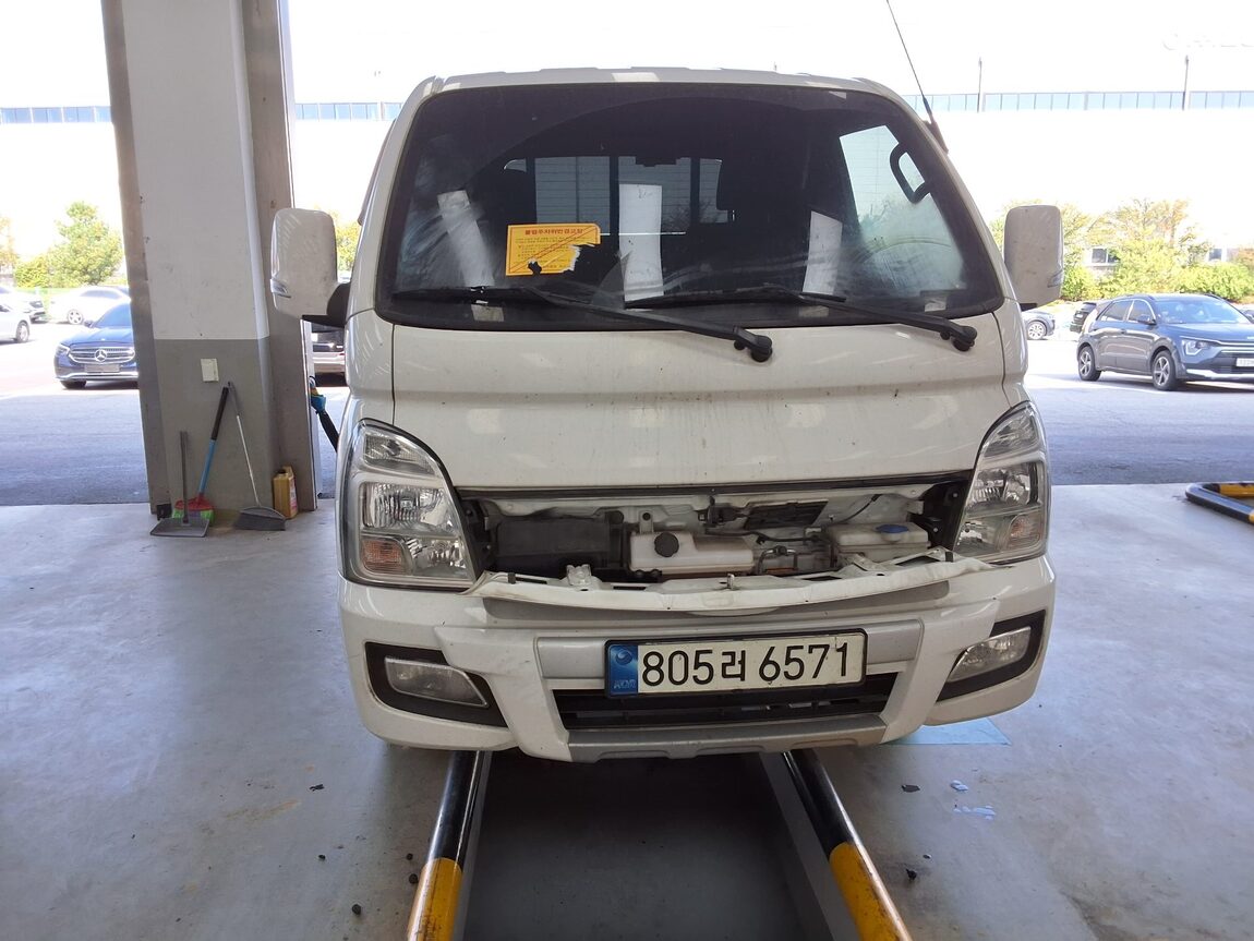 HYUNDAI PORTER II VGT SUPER CAB EXTRA LONG WHEELBASE PREMIUM 2023 - zdjęcie 17