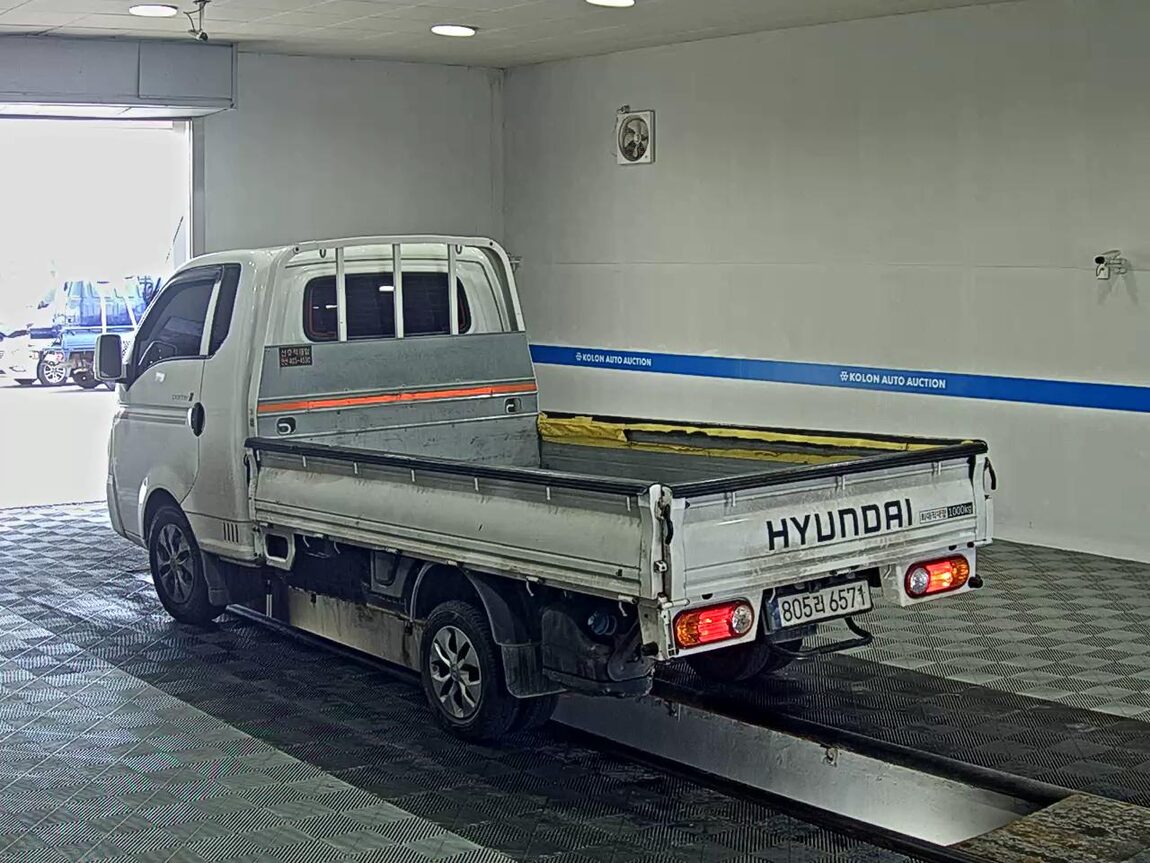 HYUNDAI PORTER II VGT SUPER CAB EXTRA LONG WHEELBASE PREMIUM 2023 - zdjęcie 6