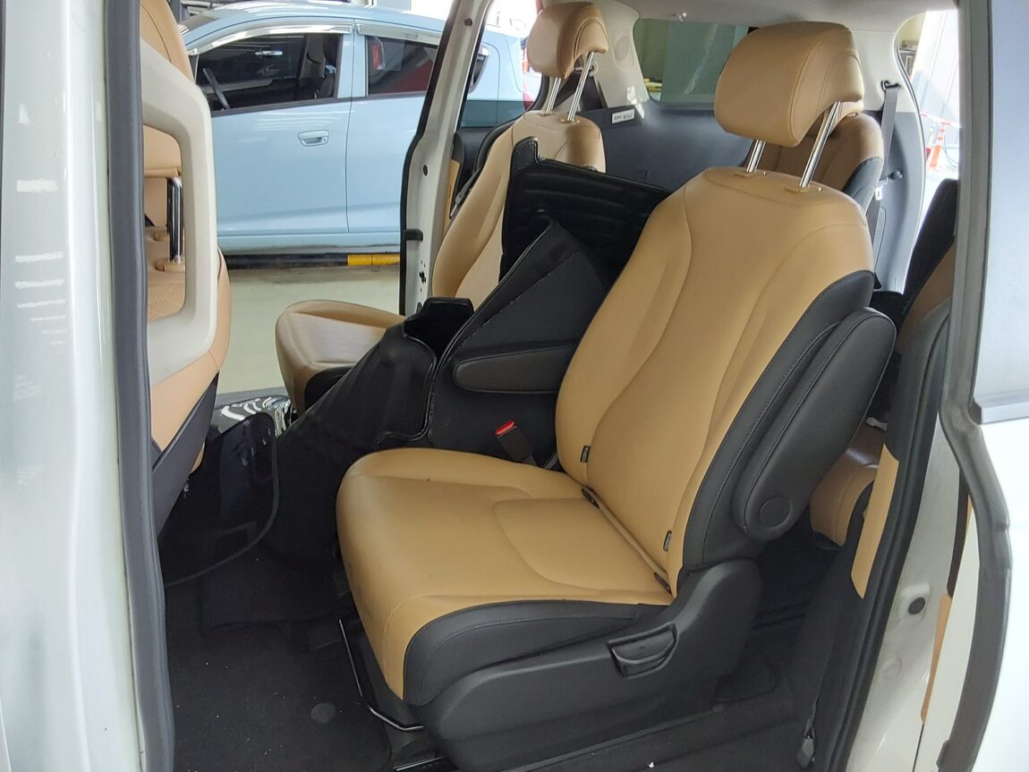 KIA NEW CARNIVAL (KA4) 9-SEATER DIESEL PRESTIGE 2022 - zdjęcie 12
