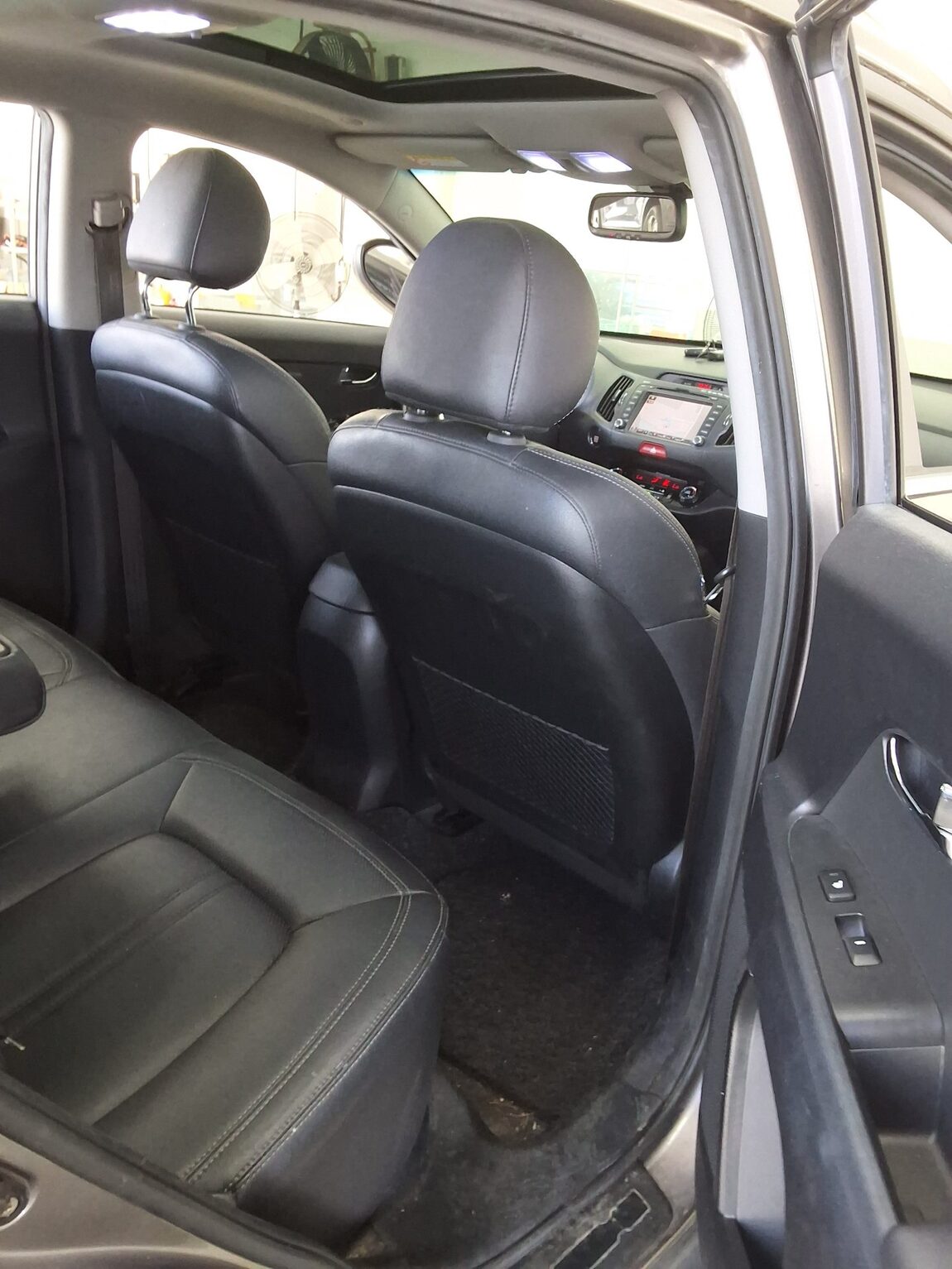 KIA SPORTAGE R DIESEL R2.0 2WD TLX PREMIUM 2011 - zdjęcie 13