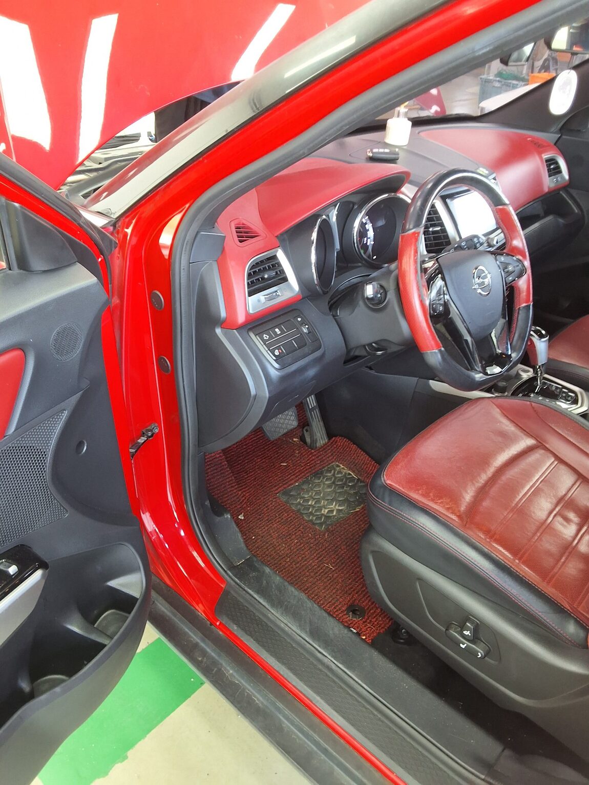 KG MOBILITY (SSANGYONG) TIVOLI DIESEL 2WD LX 2016 - zdjęcie 10