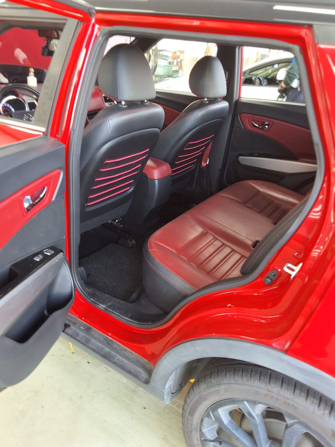 KG MOBILITY (SSANGYONG) TIVOLI DIESEL 2WD LX 2016 - zdjęcie 12