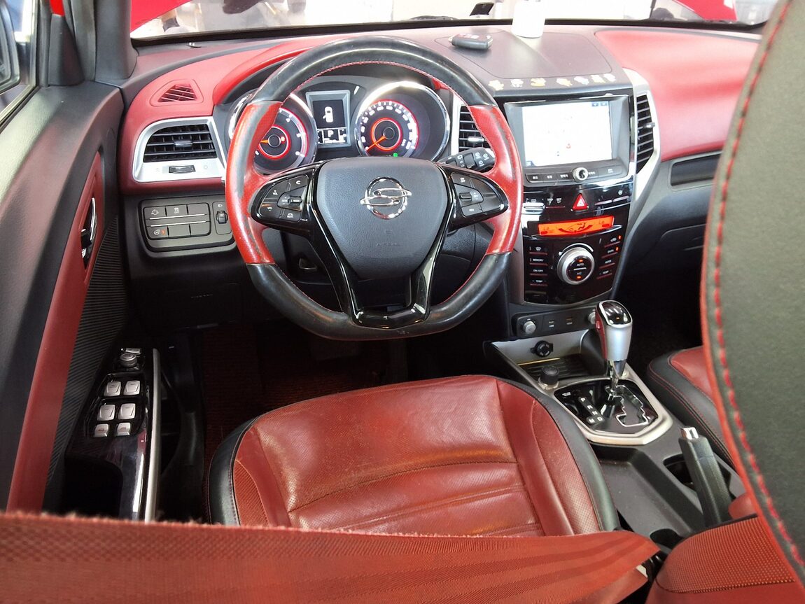 KG MOBILITY (SSANGYONG) TIVOLI DIESEL 2WD LX 2016 - zdjęcie 19