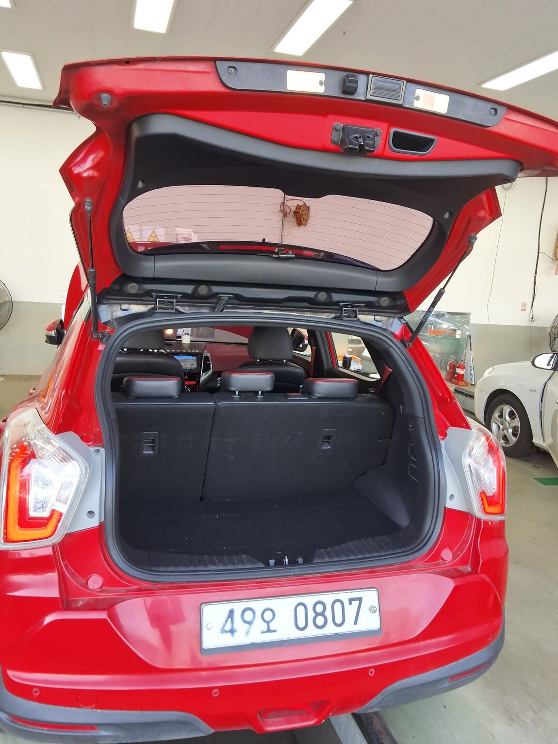 KG MOBILITY (SSANGYONG) TIVOLI DIESEL 2WD LX 2016 - zdjęcie 15