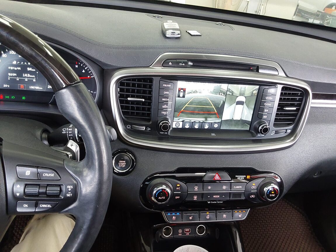 KIA ALL NEW SORENTO R2.0 2WD NOBLESSE SPECIAL 2016 - zdjęcie 17