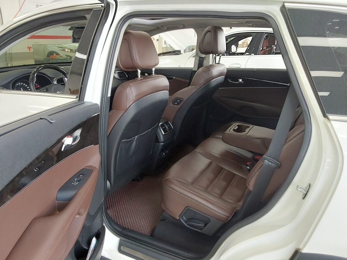 KIA ALL NEW SORENTO R2.0 2WD NOBLESSE SPECIAL 2016 - zdjęcie 12