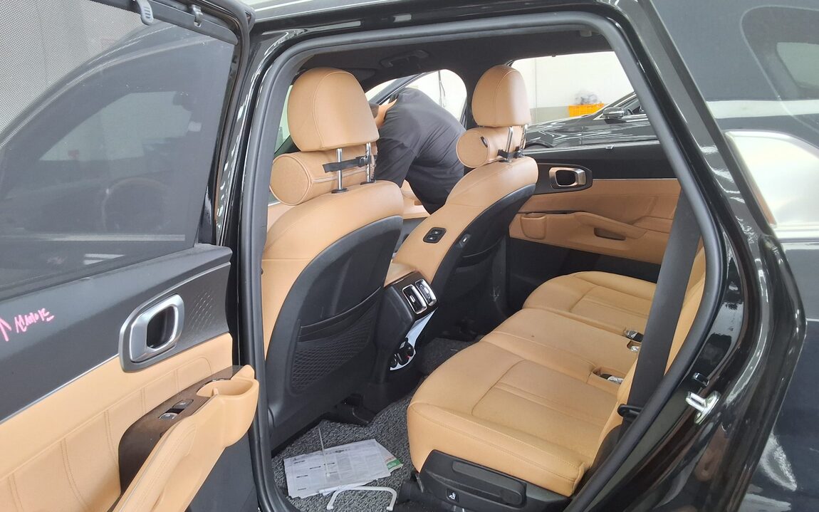KIA NEW SORENTO HYBRID (MQ4) 1.6 HEV 2WD NOBLESSE 2023 - zdjęcie 12
