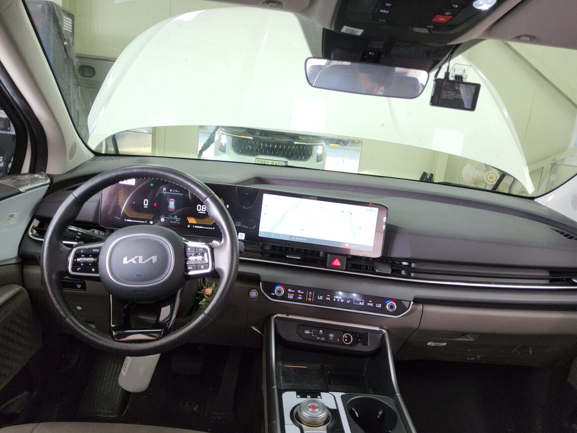 KIA THE NEW CARNIVAL (KA4) 9-SEATER DIESEL PRESTIGE 2024 - zdjęcie 11